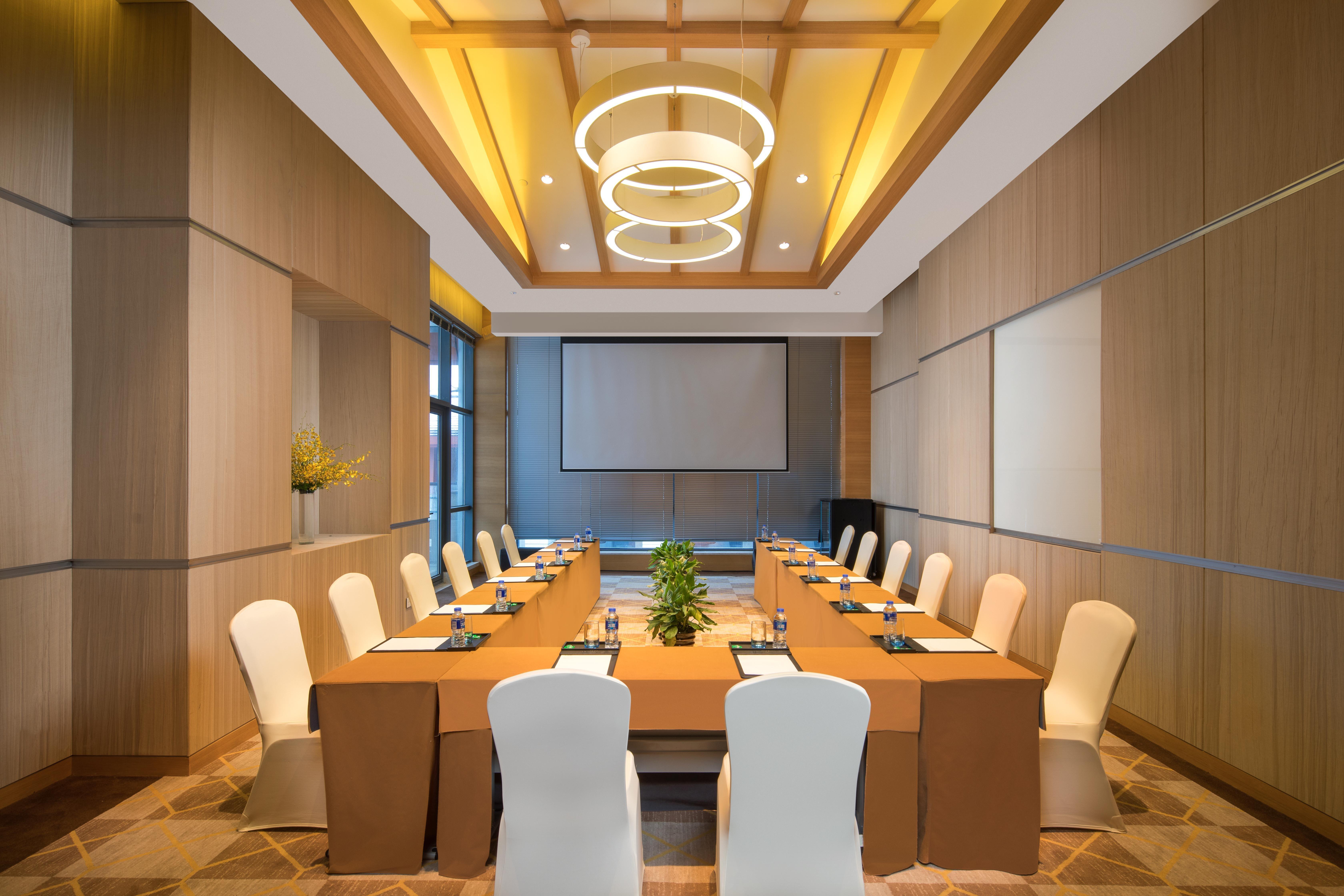 Holiday Inn Kunshan Huaqiao By Ihg Exterior photo